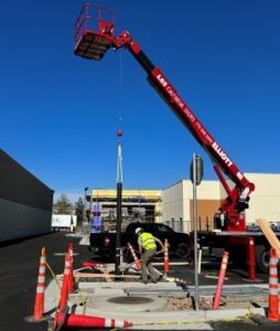 Reno Sign Removal Company removal crane 254x300